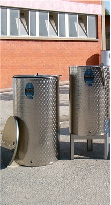 Variable Capacity Stainless Tanks 100 to 1,000 Liter
